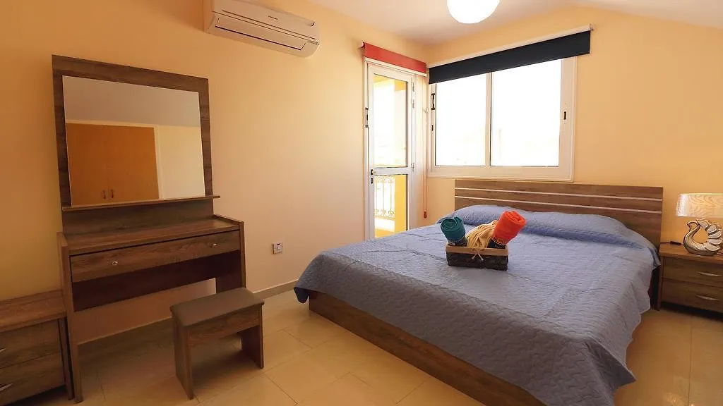 Panikos Beach Apartment I Larnaca